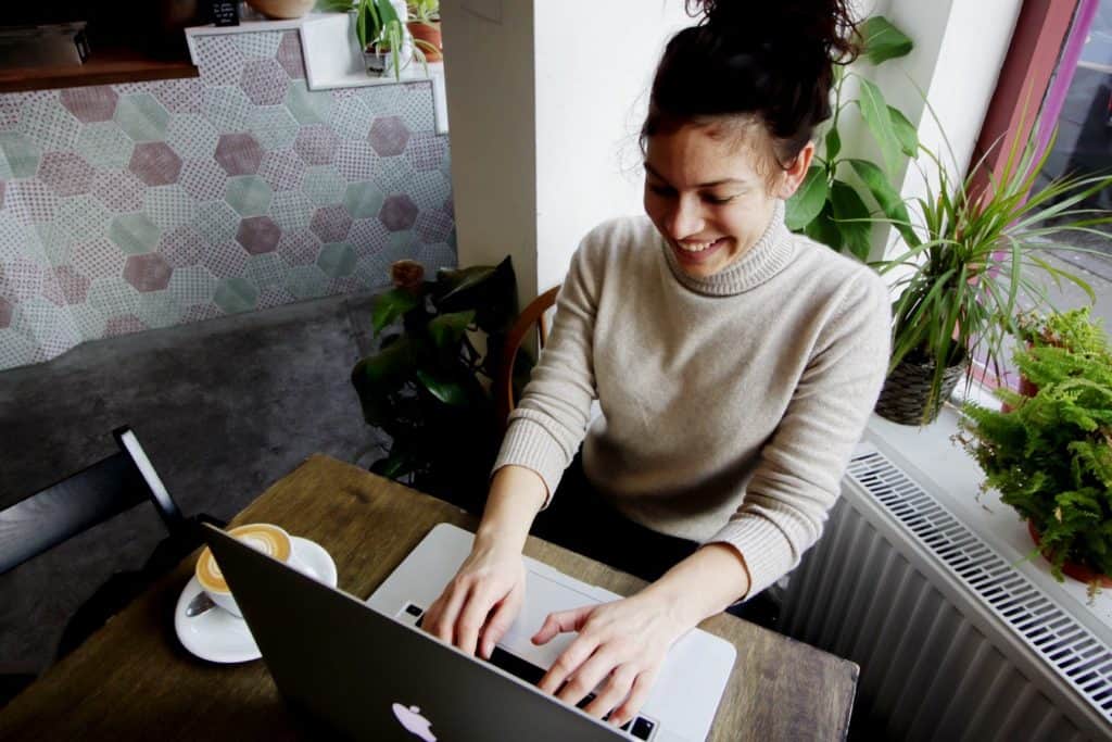 too much screen time is bad for your eyes